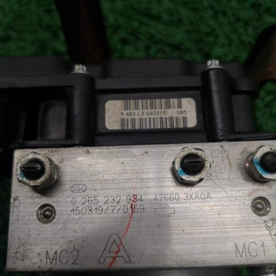 VW2E26【ABSアクチュエーター】H27 日産 キャラバンバン GX 47660