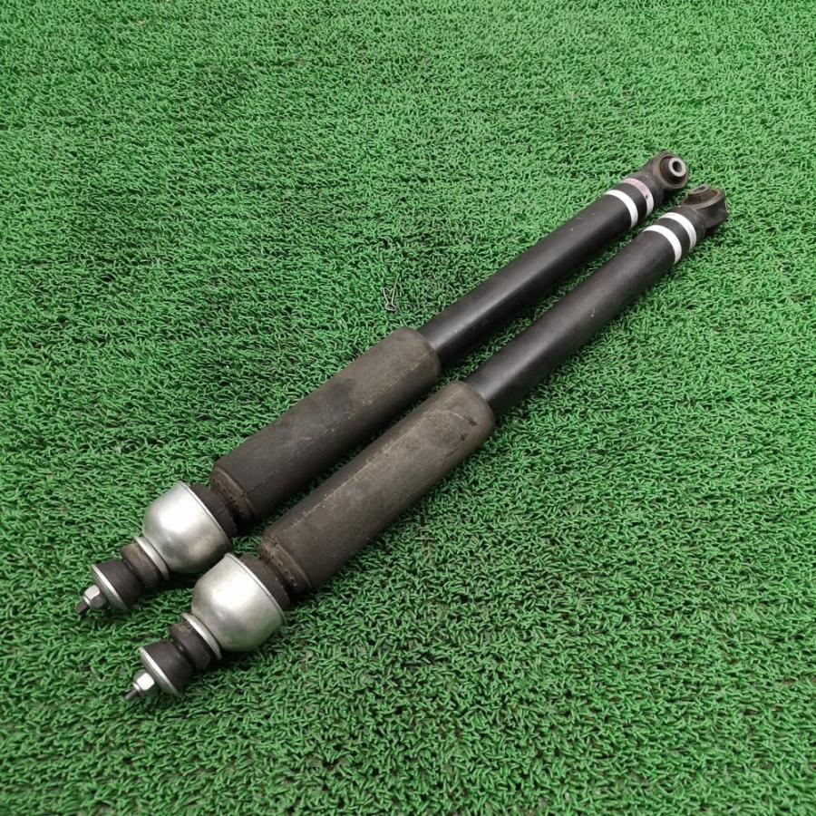 ZE1【リア ショック アブソーバー 左右セット】H30 日産 リーフ X (5.6