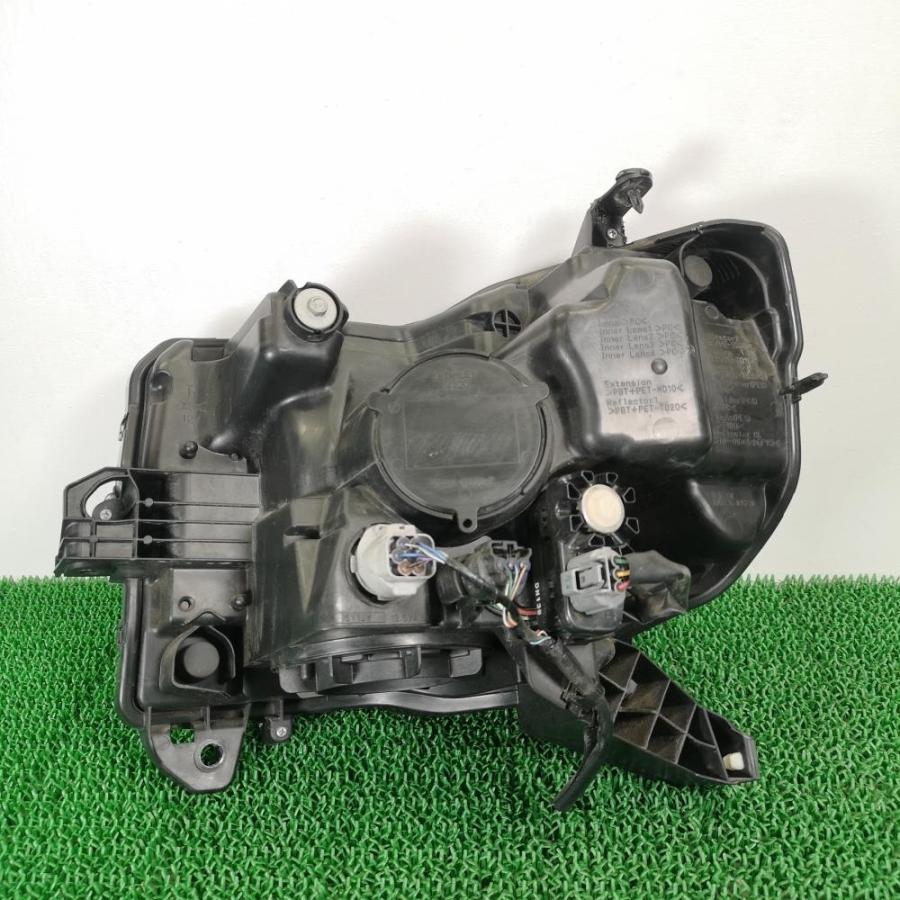 LA700S【ヘッドライト 右】H27 ダイハツ ウェイク G SA ヘッドランプ