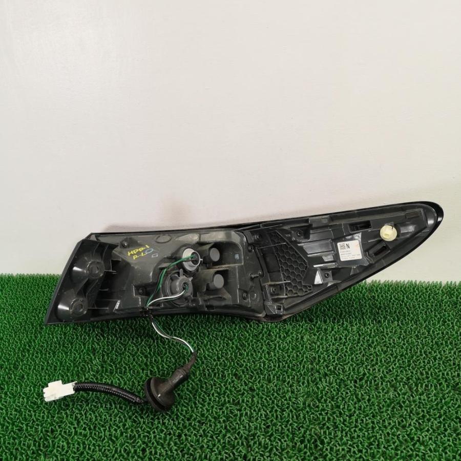 ZSU60W【テールライト 左】H29 トヨタ ハリアー プレミアム (4.3万km
