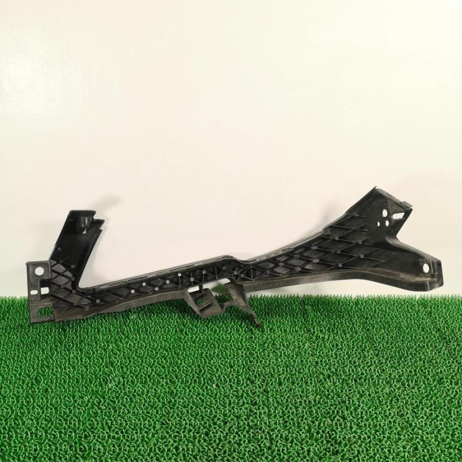 BR9【ヘッドライトステー 右】H23 スバル レガシィアウトバック 2.5I