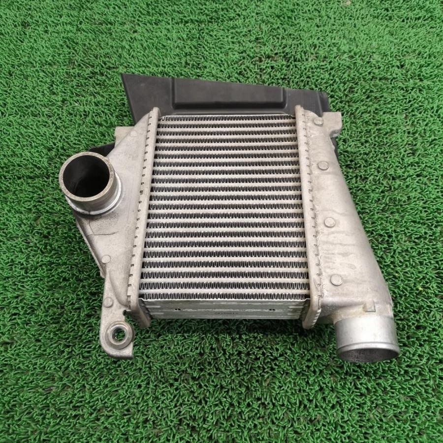 VW2E26【インタークーラー】H28 日産 NV350 キャラバンバン ライダーDX