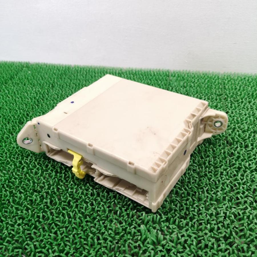 ▽UZS186【ヒューズボックス】H19 トヨタ クラウンマジェスタ Cタイプ