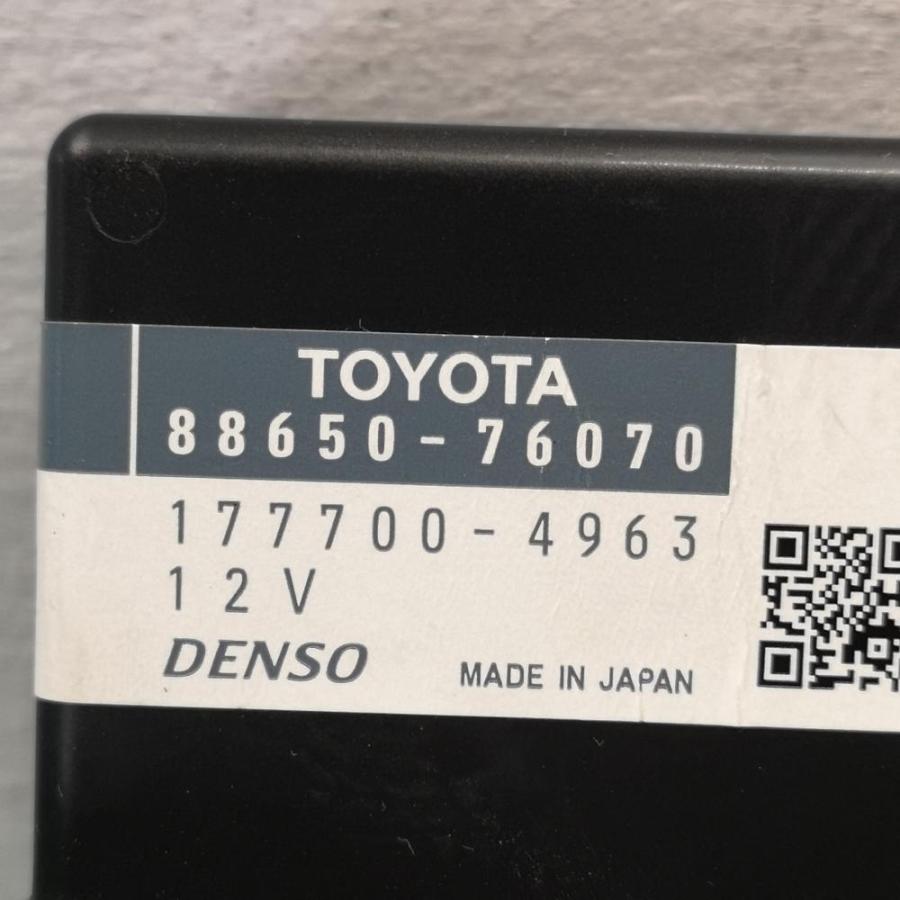 ZWA10【エアコンアンプ】88650-76070 H23 レクサス CT200h バージョンC