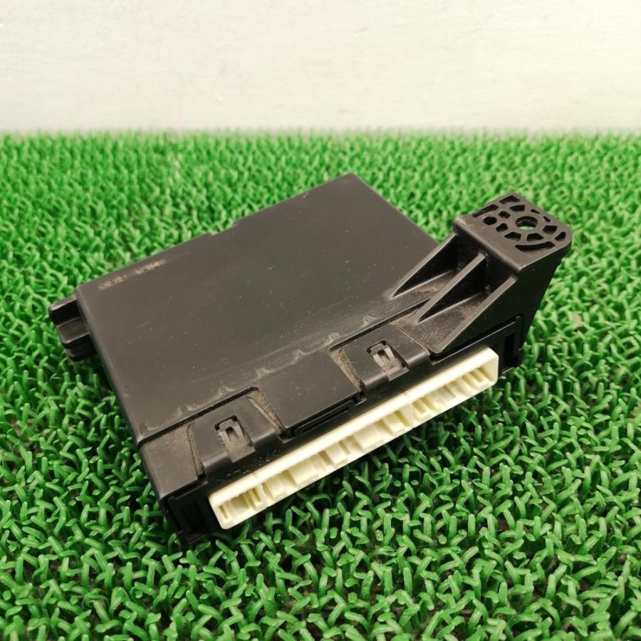 ZWA10【エアコンアンプ】88650-76070 H23 レクサス CT200h バージョンC