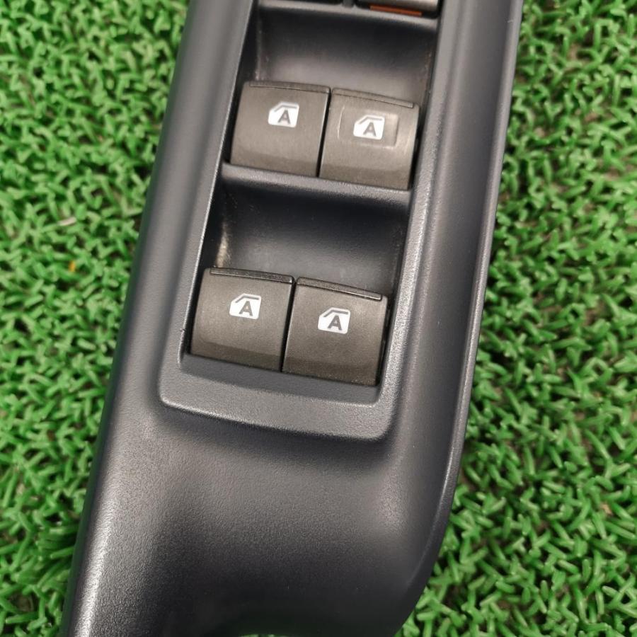 ▽ZWR80G【パワーウィンドウスイッチ 運転席】84040-28080 H27 トヨタ