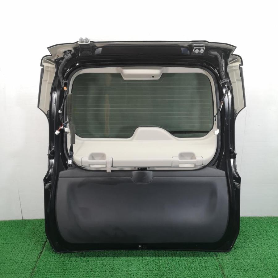 GFC27【リアゲート バックドア】9001A-5TB1B カメラ付き H29 日産