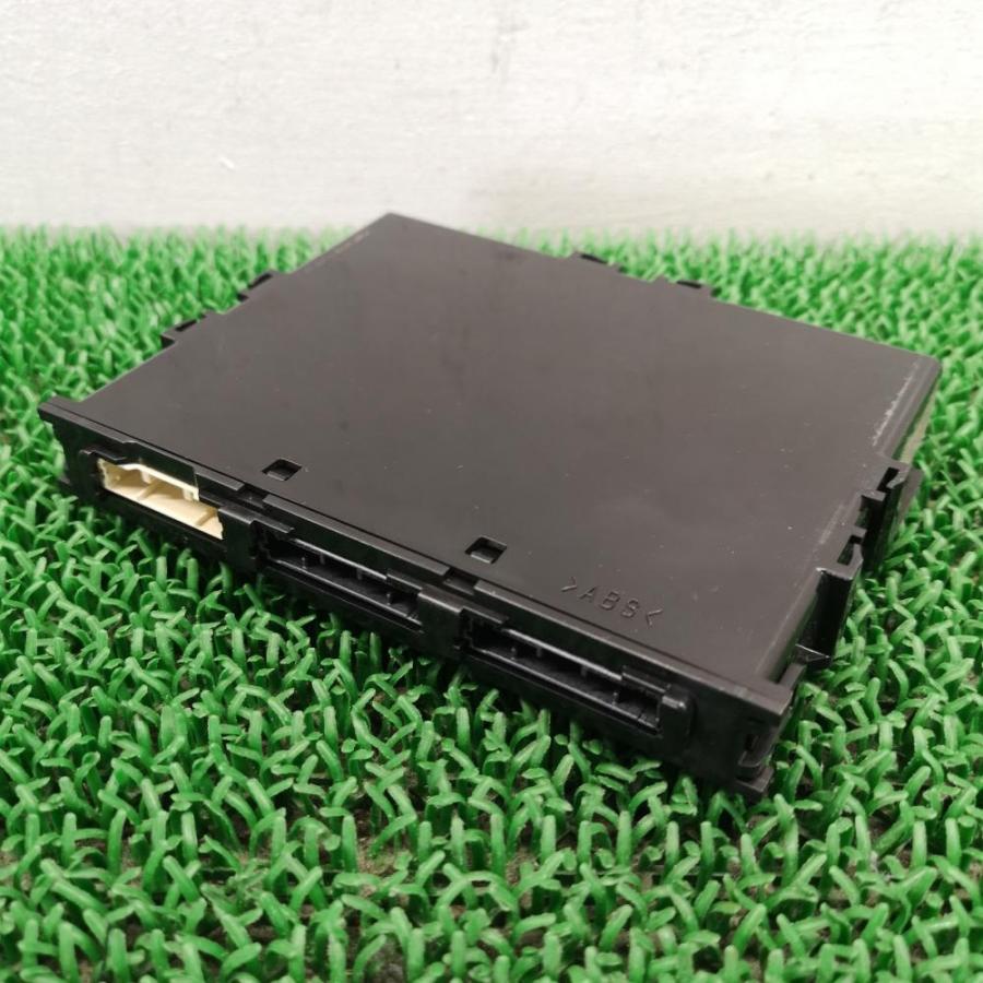 ▽ZRR80G 前期【スマートキーコンピュータ】89990-28220 89990-28311