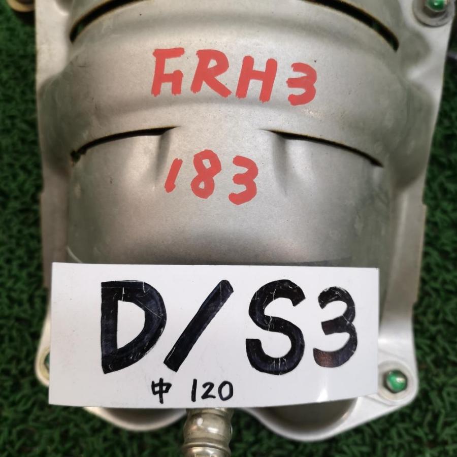 GB7 前期【触媒】18190-5JL-000 H30 ホンダ フリード ハイブリッド G