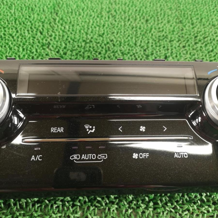 AGH30W 前期【エアコンスイッチパネル】55900-58360 H29 トヨタ