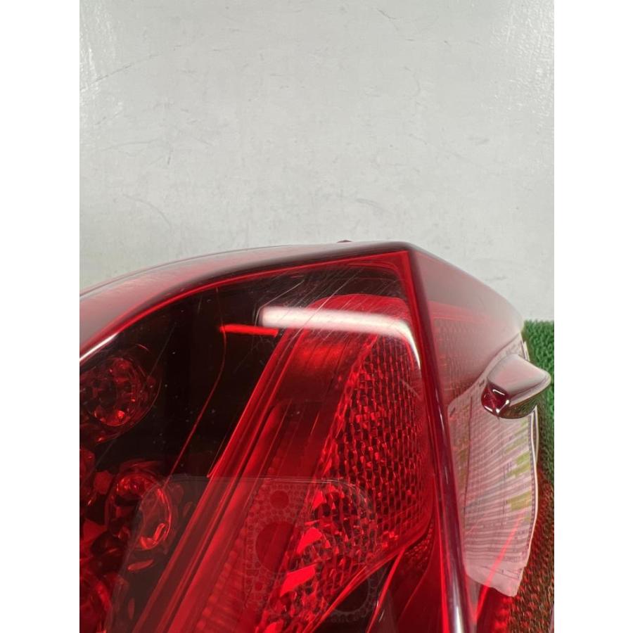 ▽AGH30W 前期【テールランプ/ライト LED 右】H29 トヨタ アルファード 