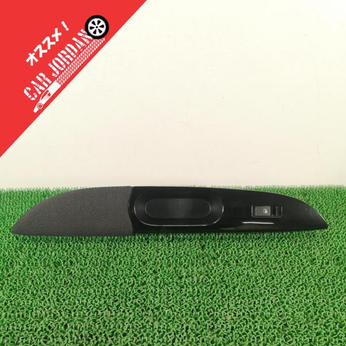タント　LSA LA600S【ウィンドウスイッチ 助手席】74232-B2080 H25 ダイハツ タント