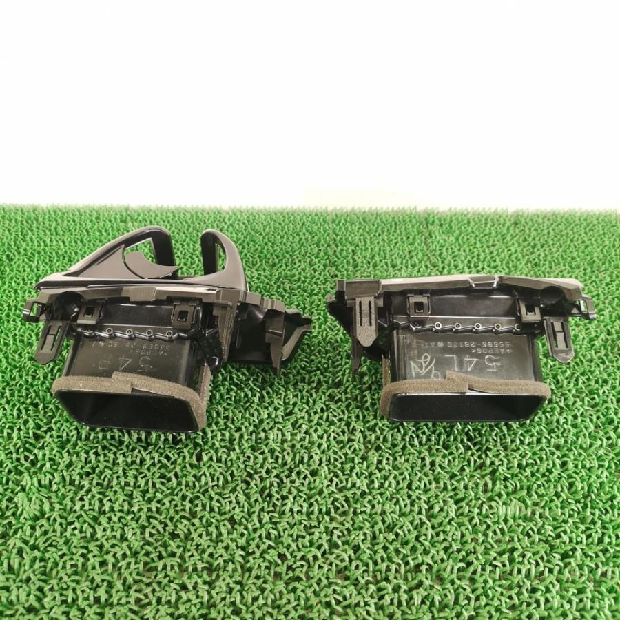 ZWR80G 前期【エアコン吹き出し口 左右】55686-28170 H28 トヨタ