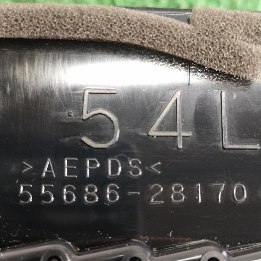 ZWR80G 前期【エアコン吹き出し口 左右】55686-28170 H28 トヨタ