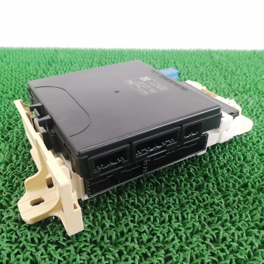HA36S 後期【ヒューズボックス 室内】36775-74P41 H28 スズキ HA36S 後期【ヒューズボックス 室内】36775-74P41 H28 スズキ