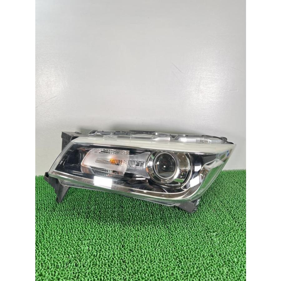 ソリオバンテイッド左ヘッドランプ