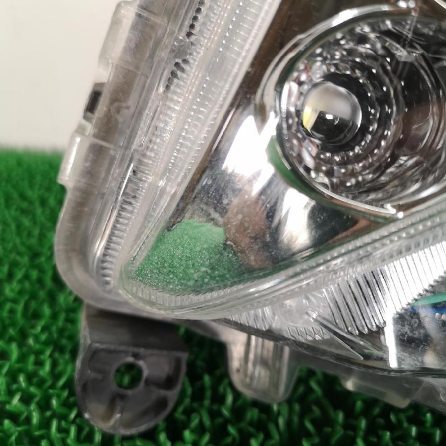 トヨタ50系プリウスZVW5 0 81210-47030 ZVW50 前期【フォグランプ 右】81210-47030 H28 トヨタ プリウス S