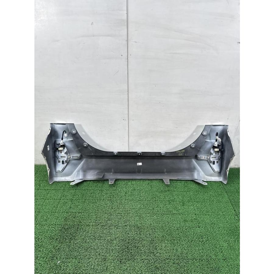 LA650S 前期【リアバンパー】52159-B2B70-A0 ソナー付き R2 ダイハツ