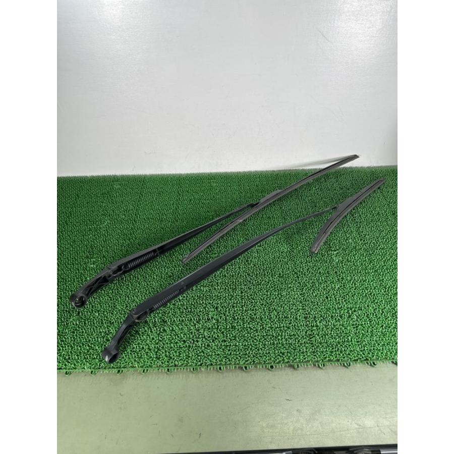 ZVW30 プリウス 純正 ワイパーアーム ブレード付 フロント 左右 ZVW30 プリウス 純正 ワイパーアーム ブレード付 フロント 左右