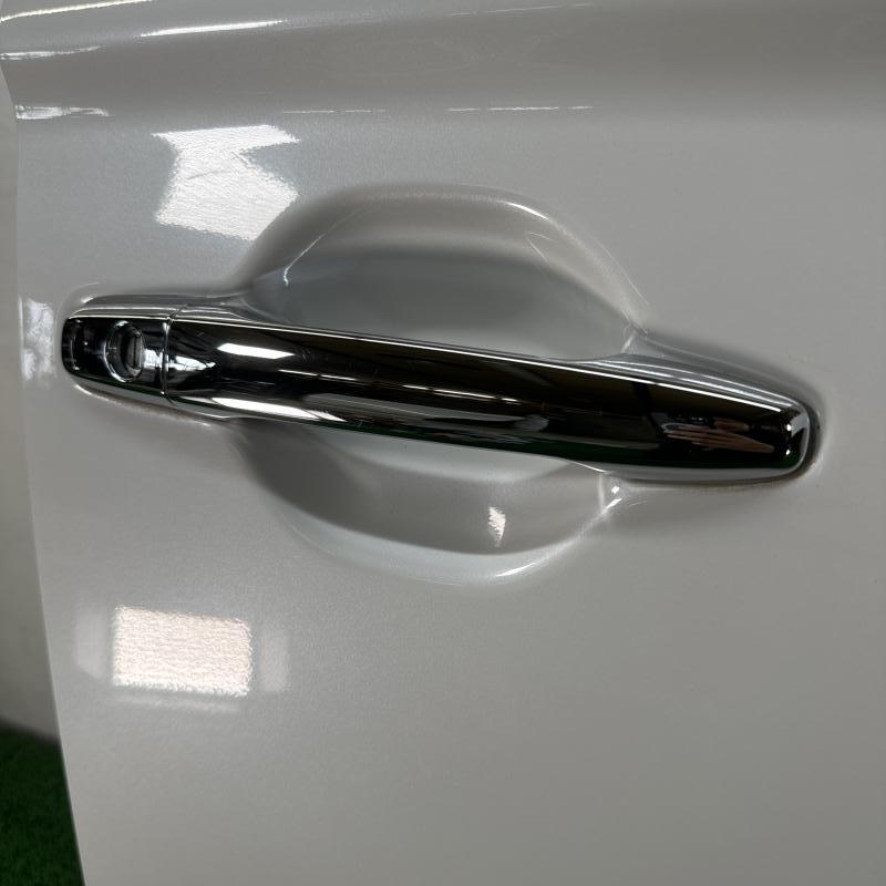 GG2W【フロントドア 右】5700B860 ※ガラス付き H27 三菱