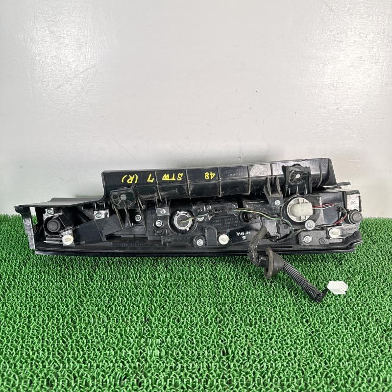 RP5 後期【テールランプ/ライト LED 右】33500-TAD-J51 H30 ホンダ