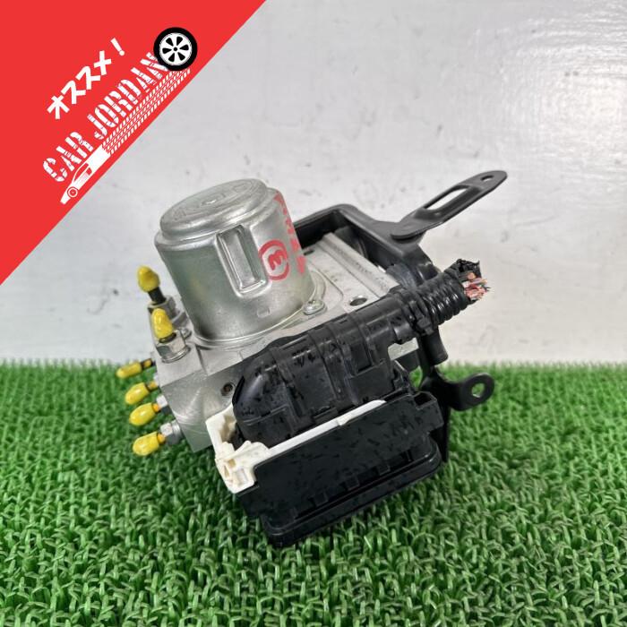 ▽RU4 前期【ABSアクチュエータ】57110-T7E-J54 H26 ホンダ ヴェゼル