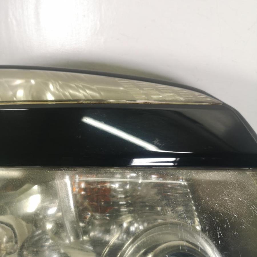 ZRR70G【ヘッドライト/ランプ 右】81145-28B81 HID H20 トヨタ