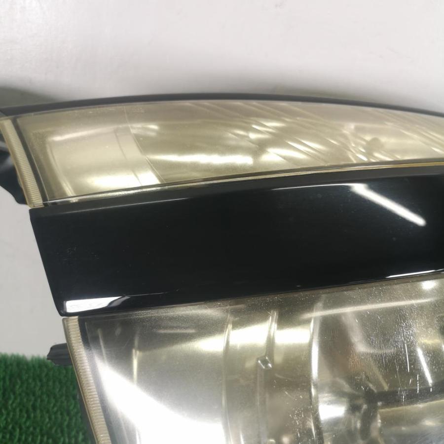 ZRR70G【ヘッドライト/ランプ 右】81145-28B81 HID H20 トヨタ