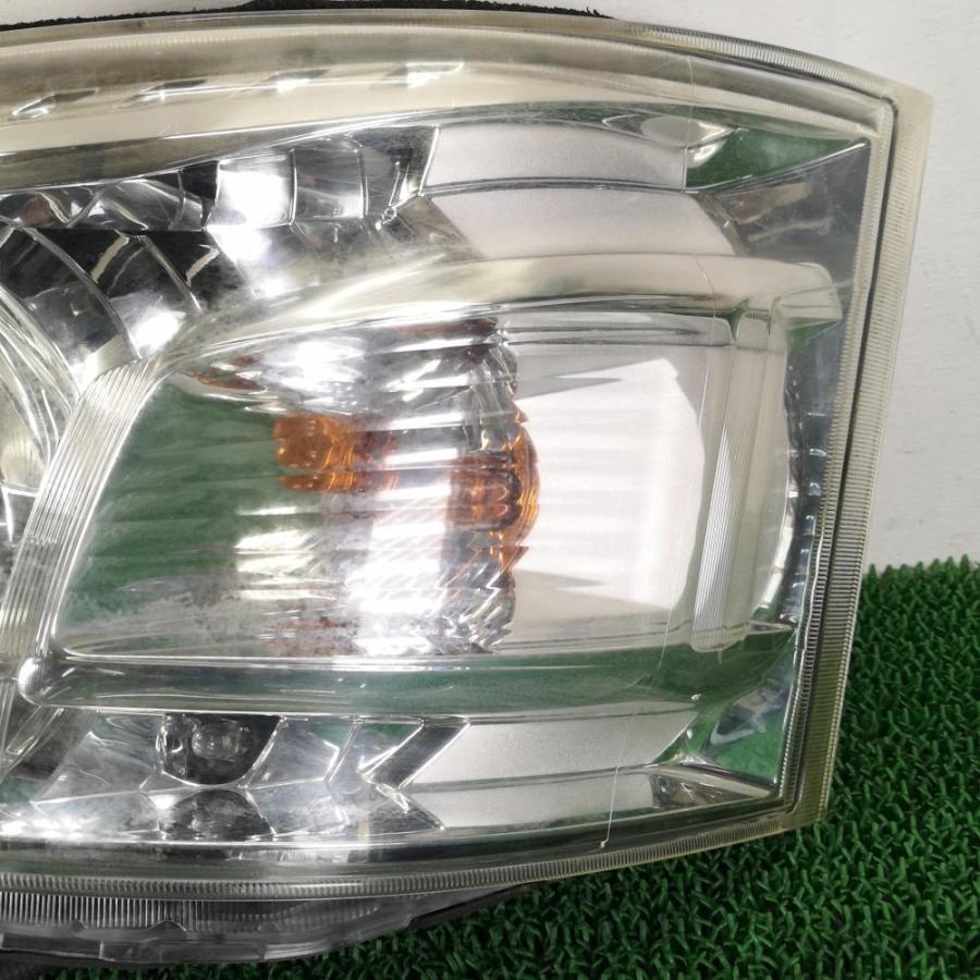 VW2E26【ヘッドライト/ランプ 左(L)】26075-3XA1C H25 日産 NV350