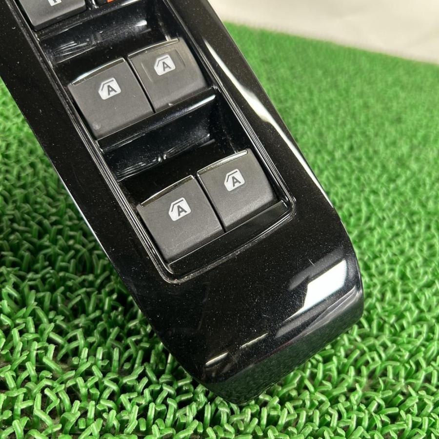 ヴェルファイア AGH30W【ウィンドウスイッチ 運転席側/右(R)】84040