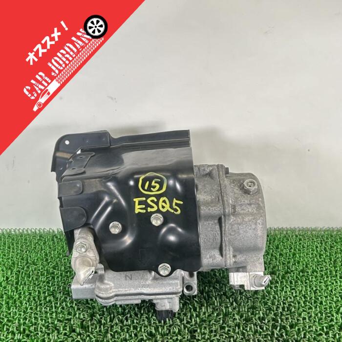 トヨタ TOYOTA A/Cコンプレッサー中古品 純正品 88370-28030 ▽エスクァイア ZWR80【エアコン A/Cコンプレッサー】88370-28030 H29