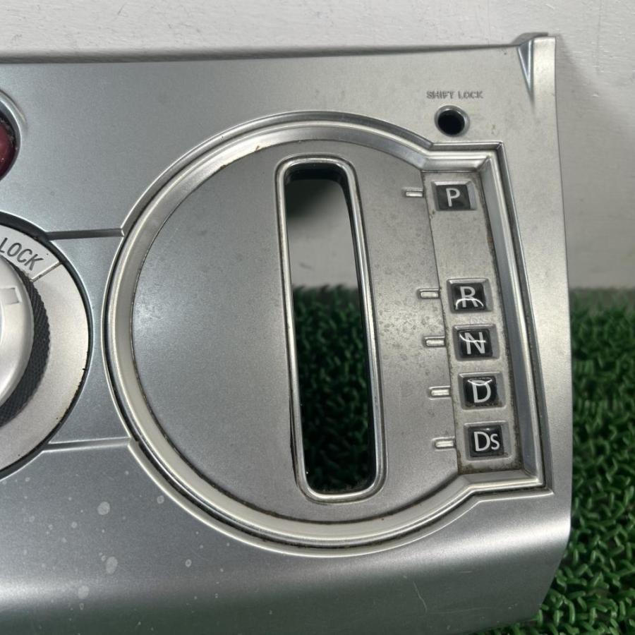 ▽デリカD:5 CV5W【シフトパネル】8015A032HA 4WD切り替えスイッチ H19