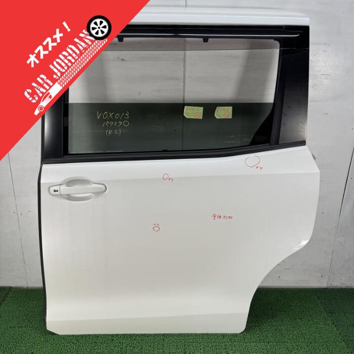 ヴォクシー ZRR80G【リアパワースライドドア左(L)】※ガラス付 070