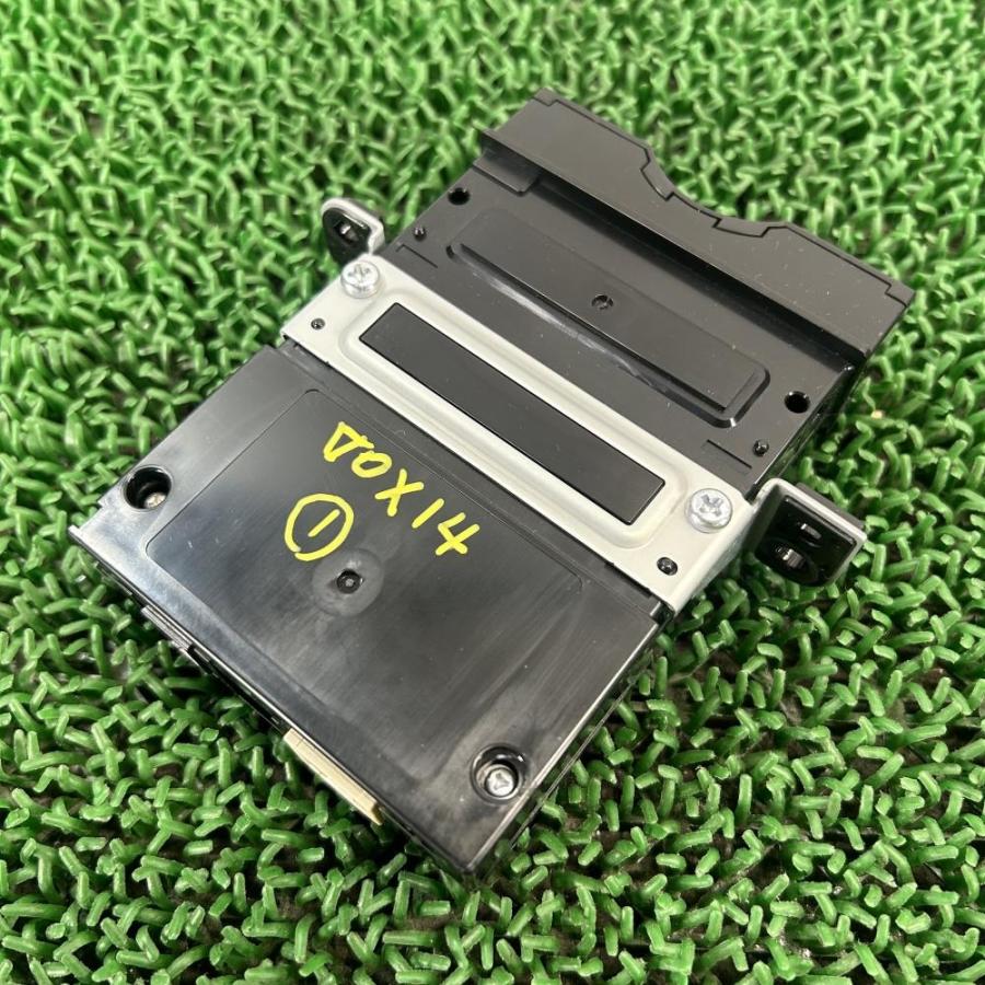 ヴォクシー ハイブリッド ZWR80W【ETC車載器】08686-00360 H29 トヨタ