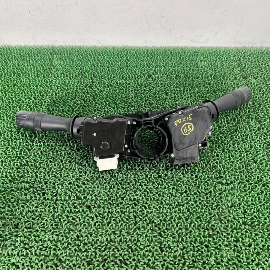 ヴォクシー ハイブリッド ZWR80G【ディマースイッチ】84140-33230
