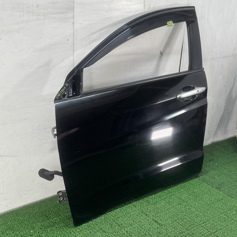 ヴェゼル ハイブリッド RU3【フロントドア 左(L)】67050-T7A-300ZZ