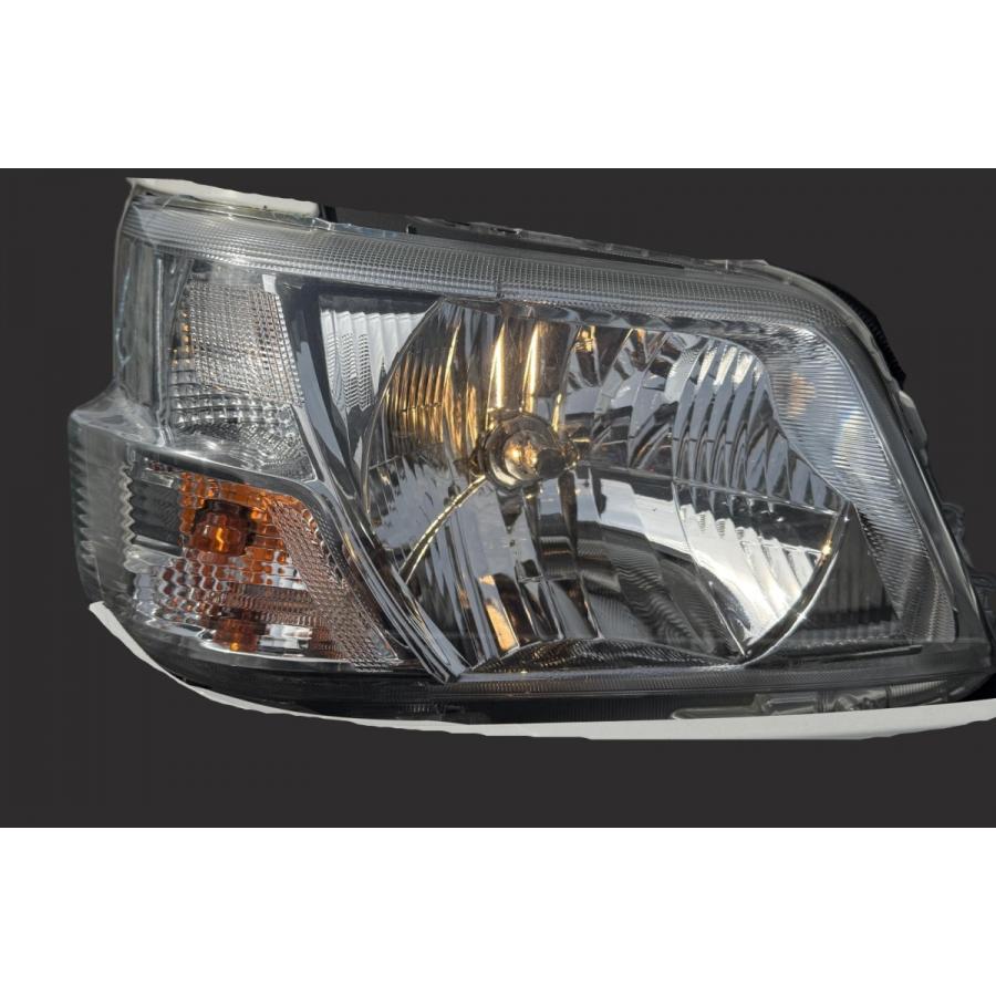 AA21 ダイハツ 純正 ハイゼット ヘッドライト 右　81130-B5200 ハイゼットカーゴ S321V【ヘッドライト 右(R)】81130-B5160 ランプ R3