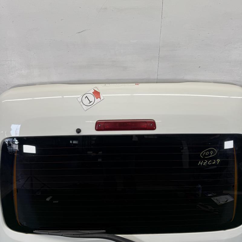 美品✴︎ハイゼットカーゴ✴︎S321V✴︎リアゲート✴︎バックドア ハイゼットカーゴ S321V【バックドア】67005-B5181 リアゲート H28