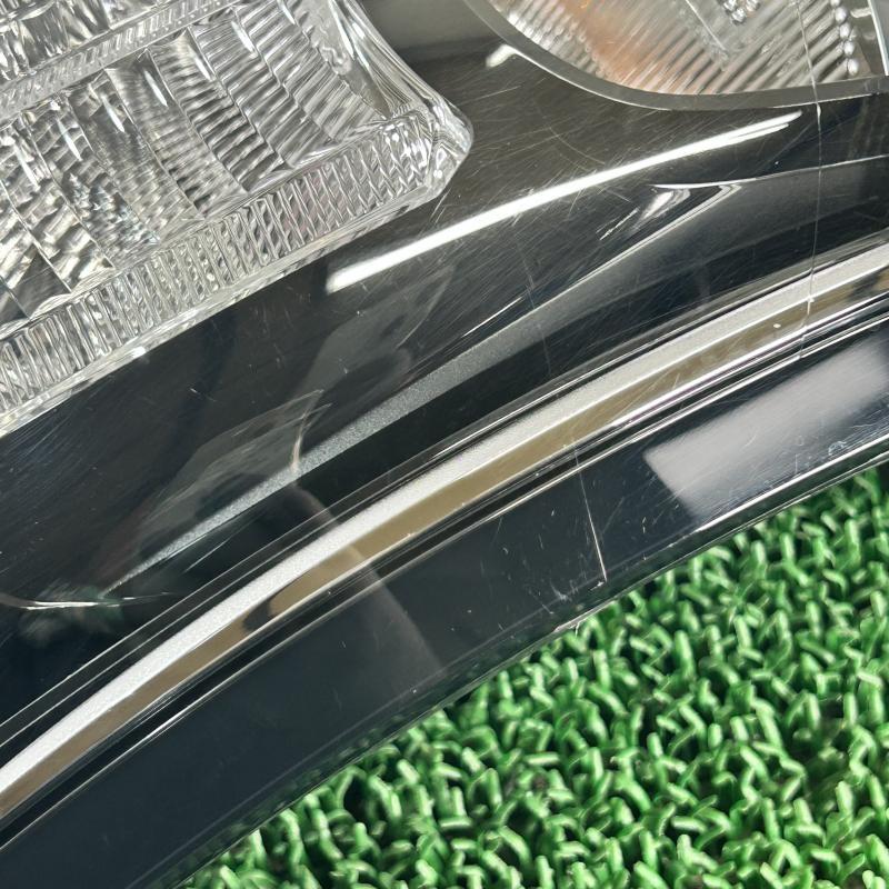 シエンタ ハイブリッド NHP170G【テールランプ 左(L)】 81561-52E30