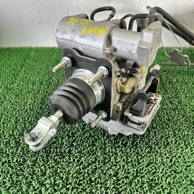 ノア ZWR80G【ABSアクチュエータ ブースターポンプ】２点セット　47210-28070　H26 トヨタ 検索用：ZRR80 NOA007