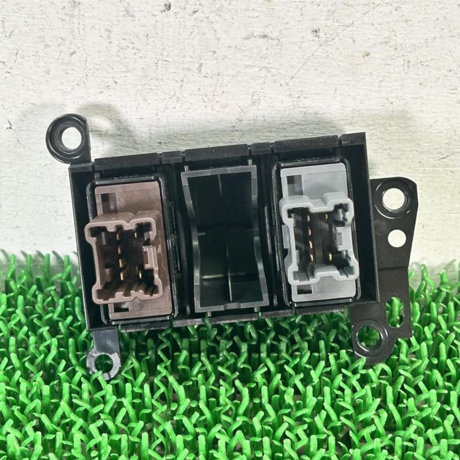 フェアレディZ Z34【シートヒータースイッチ 左右】25500-1EA1A 25500