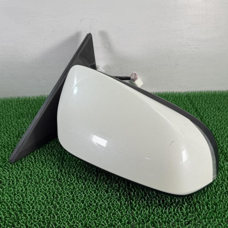 ノア MZRA90W【サイドミラー 右R】ドア 070 87910-28C70 R4 トヨタ 