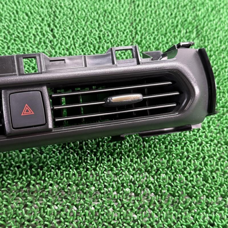 ルークス B44A【エアコン吹き出し口 センター】68750-7NA0A ハザード