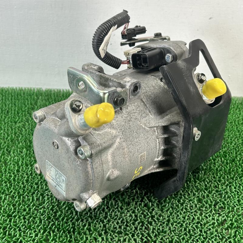 セレナ HFC27【A/Cコンプレッサー】エアコン 92600-5TP0A R2 日産