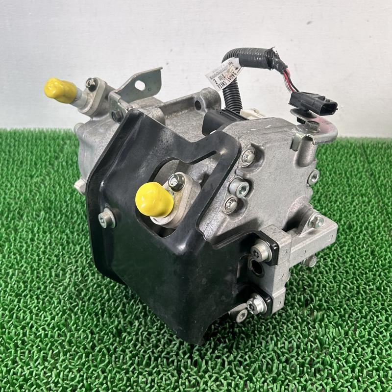 セレナ HFC27【A/Cコンプレッサー】エアコン 92600-5TP0A R2 日産