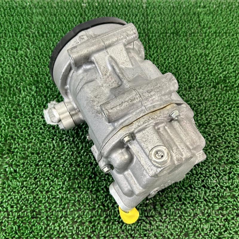 CH-R ZYX10【エアコンコンプレッサー】88370-47092 A/C H29 トヨタ