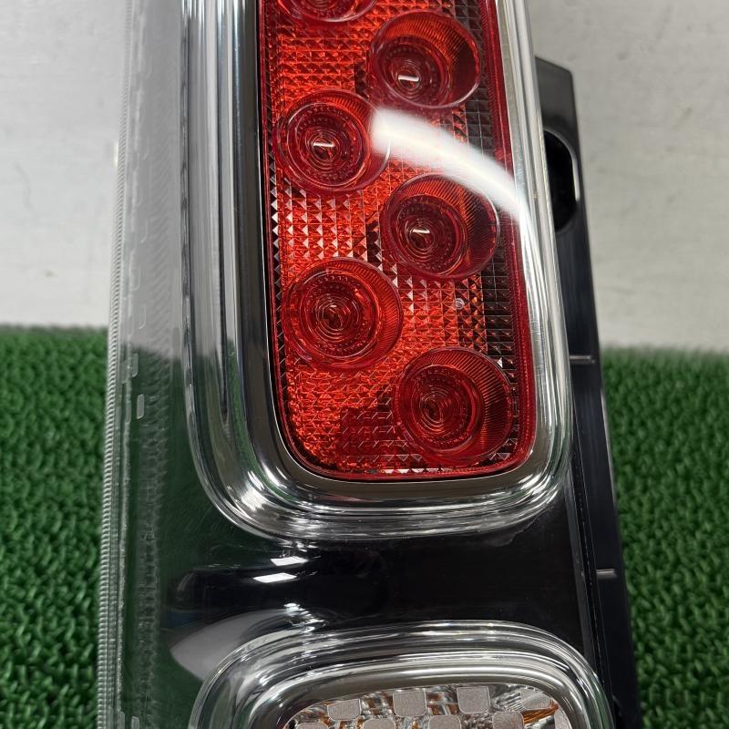 スペーシア ギア MK53S【テールランプ 左L】35670-79R01 ライト H31