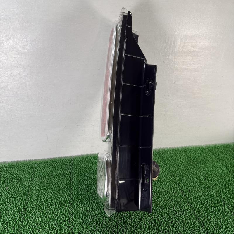スペーシア ギア MK53S【テールランプ 左L】35670-79R01 ライト H31