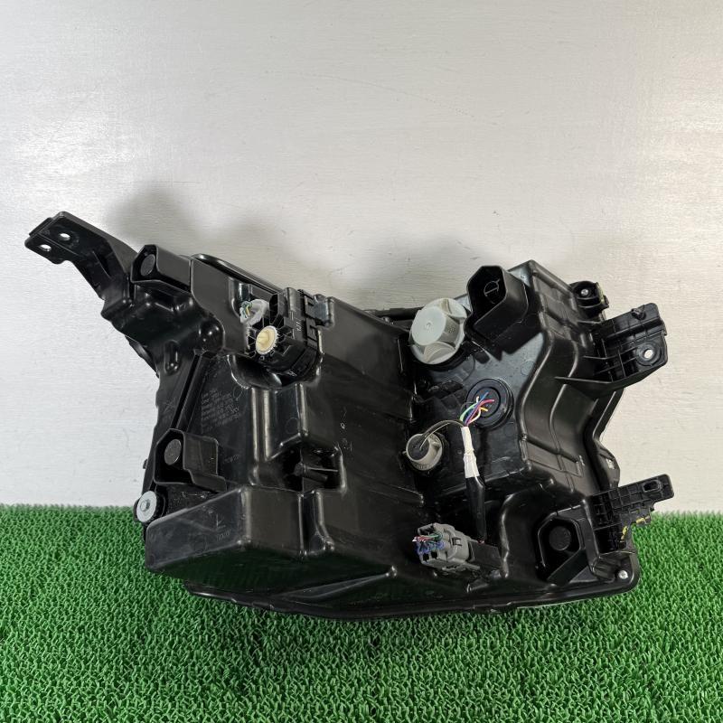 ソリオバンデッド MA37S 【ヘッドライト 左L】 35300-83SA3 ランプ R4