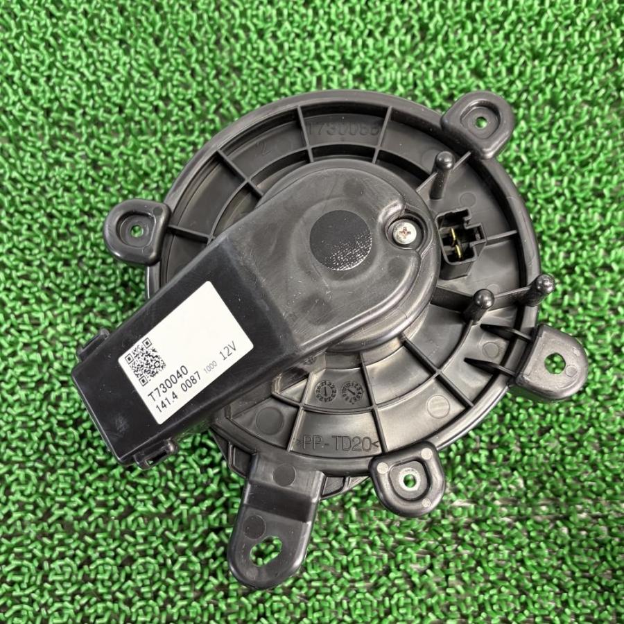 ブロアモーター　エブリイ　DA64V エブリイ DA17V【ブロアモーター】74150-64P40 R6 スズキ (2.3万km